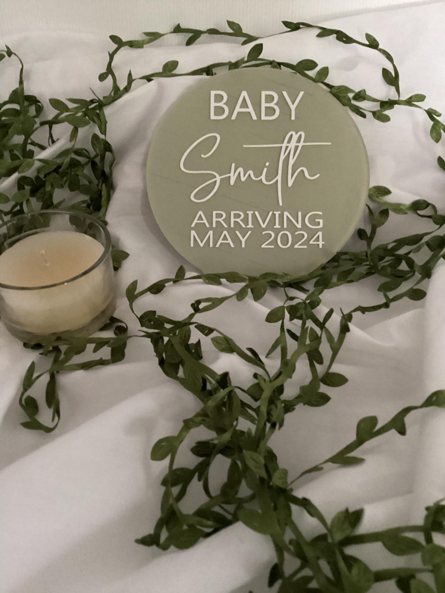 Acrylic Pregnancy Annoucement Round Ful...