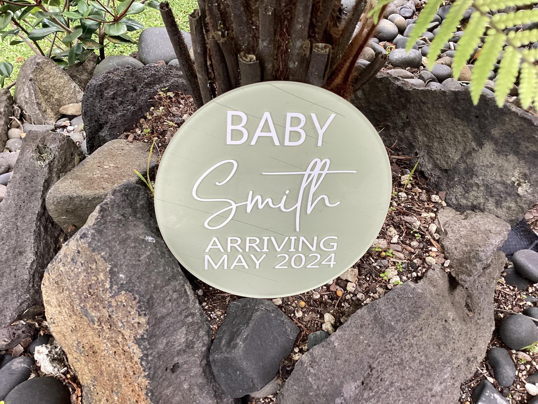 Acrylic Pregnancy Annoucement Round Ful...